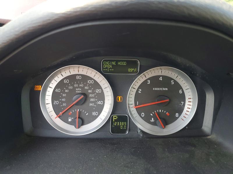 2011 Volvo C70 VIN YV1672MC7BJ119757 COPART salvage auction — MINOR DENT/SCRATCHES, Vt - Certificate Of Title (P), sold $775 on 2026-07-09 (photo 9)