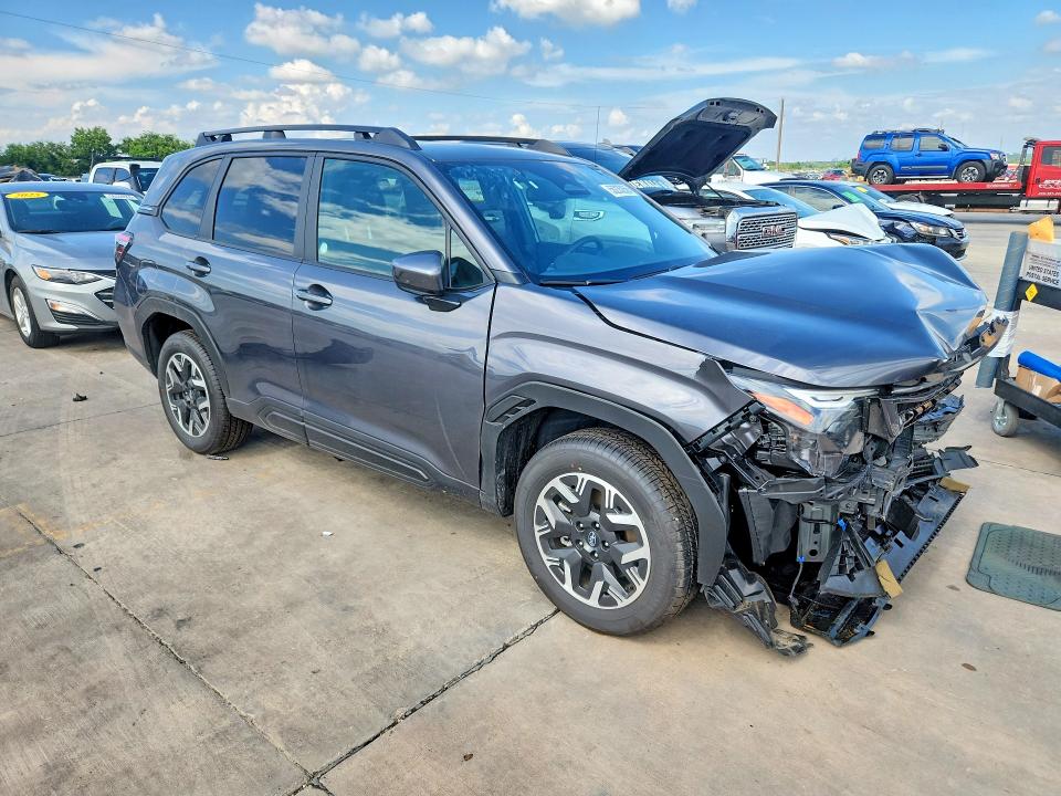 2026 Subaru Forester VIN 4S4SLDD65T3071036 COPART salvage auction — MINOR DENT/SCRATCHES, Fl - Certificate Of Title, sold $12,300 on 2026-07-30 (photo 4)