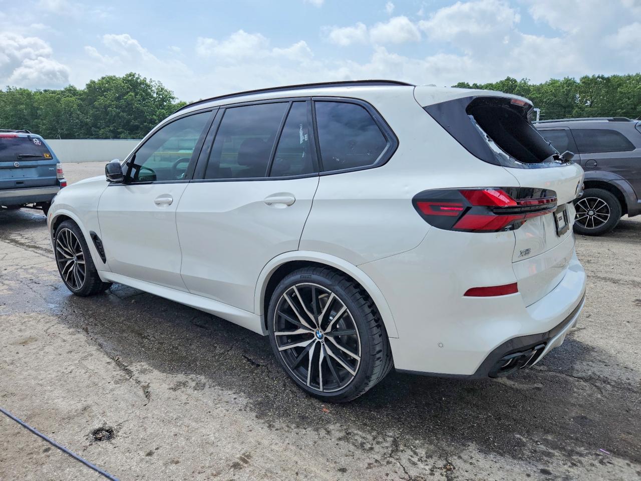 2026 BMW X5 VIN 5UX33EU08T9342466 COPART salvage auction — Hail, MO - SALVAGE CERTIFICATE OF TITLE, sold $68,000 on 2026-07-01 (photo 2)