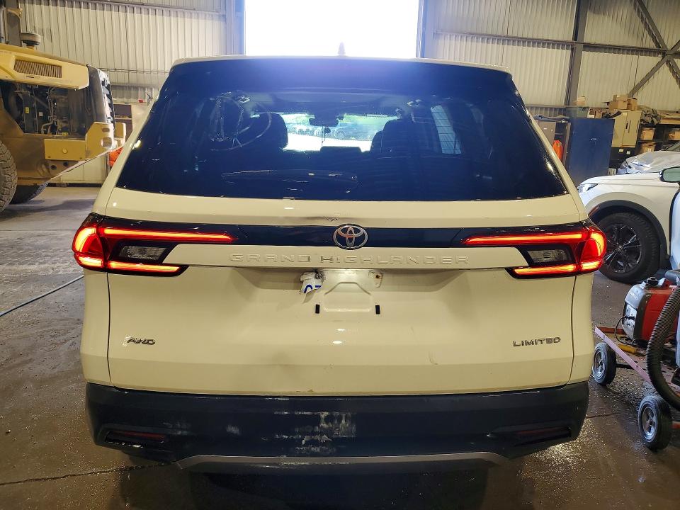 2024 Toyota Highlander VIN 5TDAAAB52RS012743 COPART salvage auction — VANDALISM, On - Permit No Brand - Unfit, sold $34,500 on 2026-07-08 (photo 6)