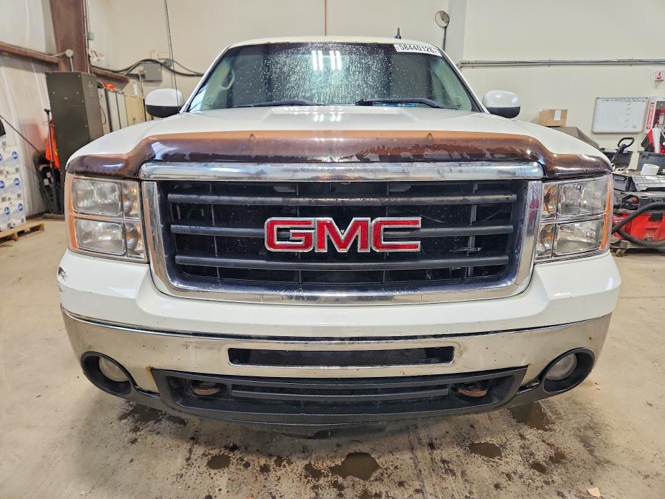 2010 Gmc SIERRA VIN 3GTXKYEJ3AG211585 COPART salvage auction — FRONT END, Ab - Bos - Rebuilt, sold $2,850 on 2026-07-09 (photo 5)