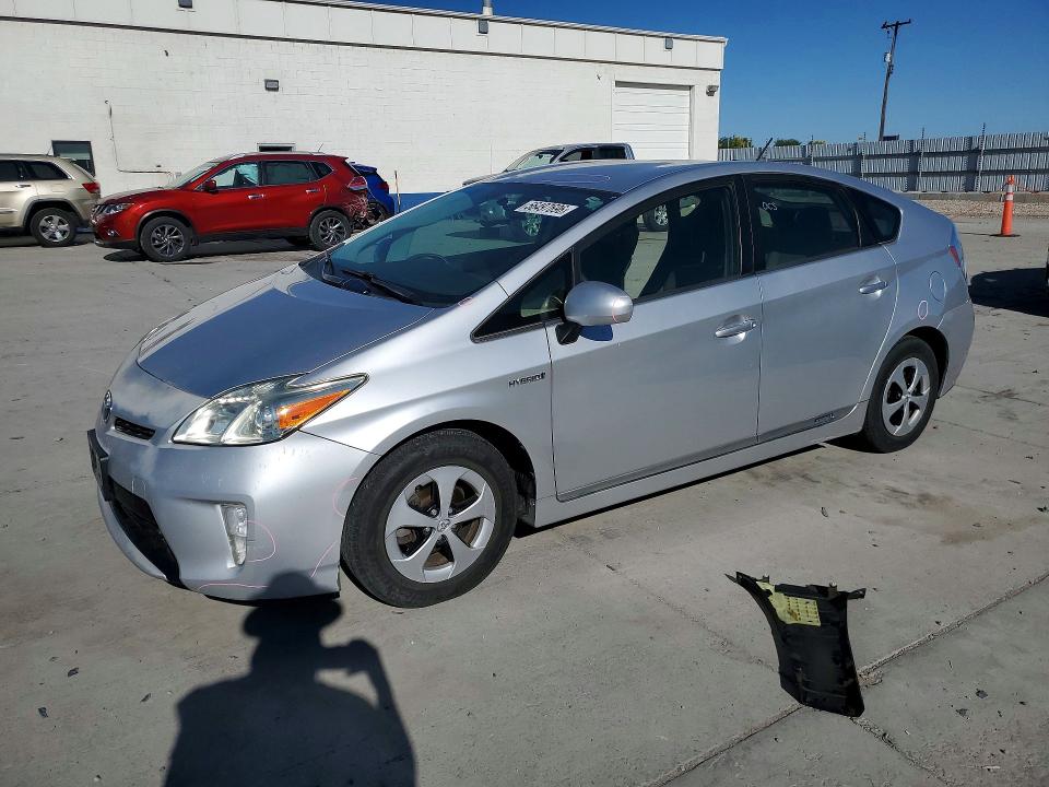 2015 Toyota Prius VIN JTDKN3DU0F0413862 COPART salvage auction — SIDE, Ut - Salvage Certificate, sold $3,100 on 2026-07-06 (photo 1)