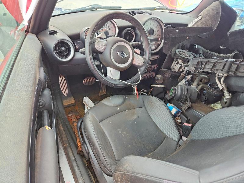 2010 Mini Cooper VIN WMWMS3C51ATY08889 COPART salvage auction — STRIPPED, Fl - Cert Of Title-Slvg Rebld Flood, sold $475 on 2026-07-27 (photo 8)