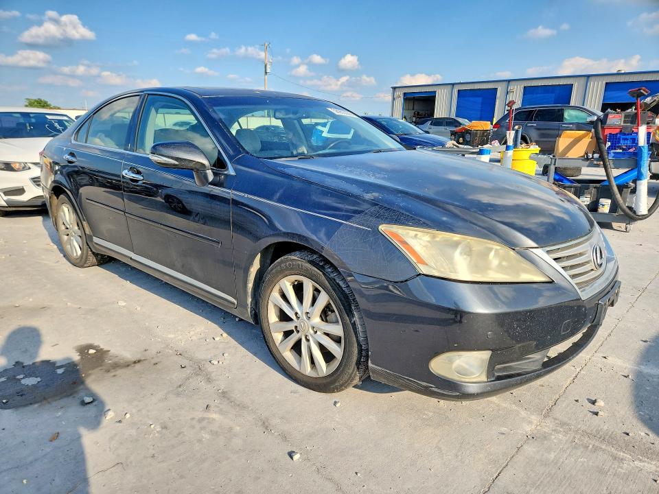 2011 Lexus Es 350 VIN JTHBK1EG3B2471404 COPART salvage auction — MINOR DENT/SCRATCHES, Tx - Certificate Of Title, sold $2,200 on 2026-07-07 (photo 4)