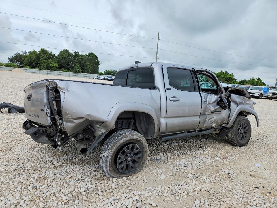 2020 Toyota Tacoma VIN 5TFAZ5CNXLX094317 COPART salvage auction — SIDE, Tx - Salvage Vehicle Title, sold $4,350 on 2026-07-09 (photo 3)
