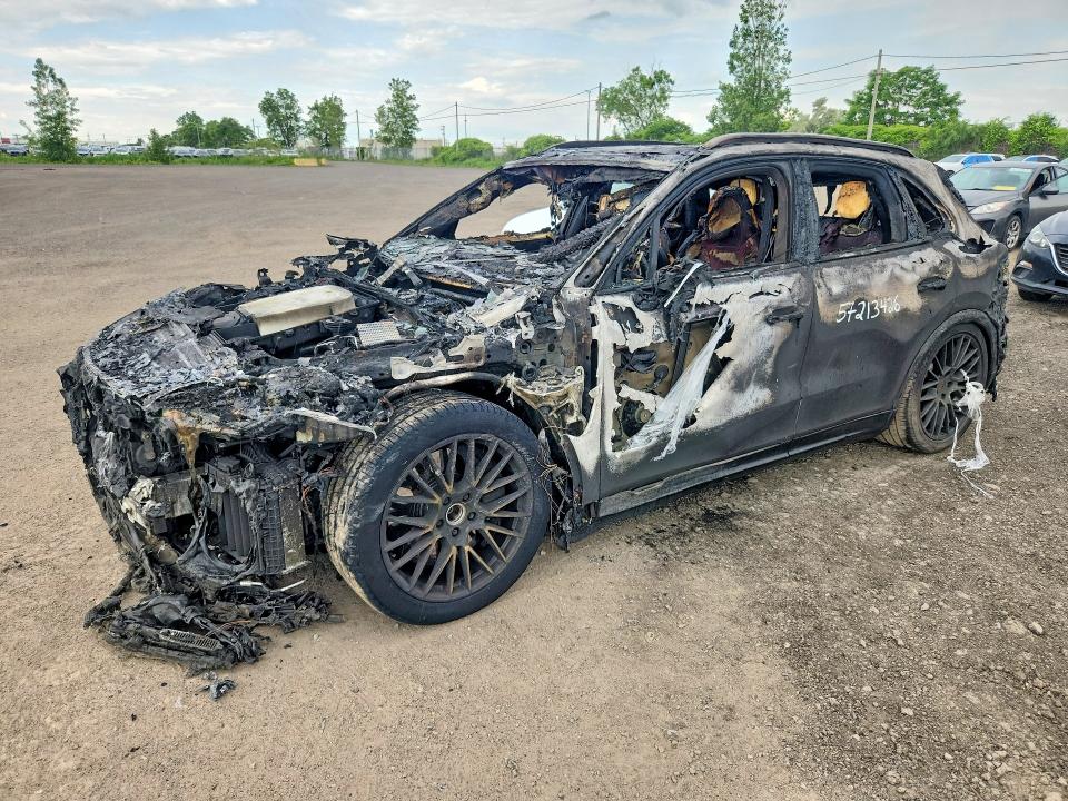 2019 Porsche Cayene VIN WP1AA2AY9KDA02924 COPART salvage auction — BURN, Qc - Irrecuperable, sold $1,800 on 2026-07-21 (photo 1)