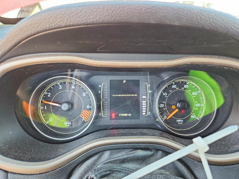 2015 Jeep Cherokee VIN 1C4PJLCB4FW572642 COPART salvage auction — UNDERCARRIAGE, Co - Public - Salvage Title, sold $1,150 on 2026-07-09 (photo 9)