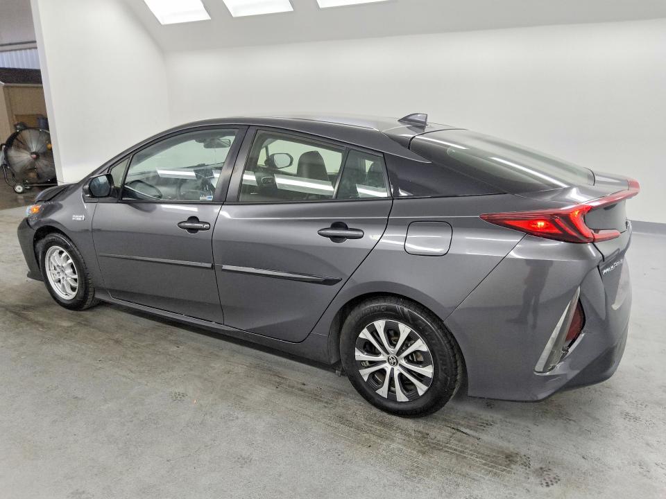 2021 Toyota Prius prime VIN JTDKAMFP6M3194586 COPART salvage auction — FRONT END, Ca - Certificate Of Title, sold $9,200 on 2026-08-18 (photo 2)