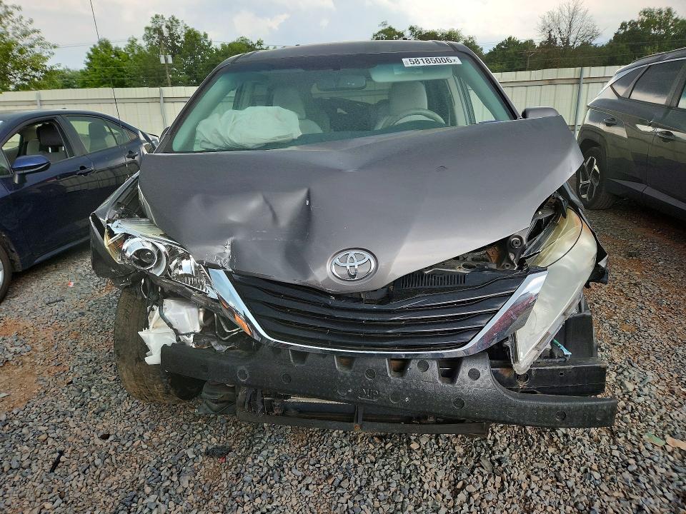 2011 Toyota Sienna VIN 5TDKK3DC4BS169978 COPART salvage auction — FRONT END, Nj - Certificate Of Title, sold $975 on 2026-07-08 (photo 5)