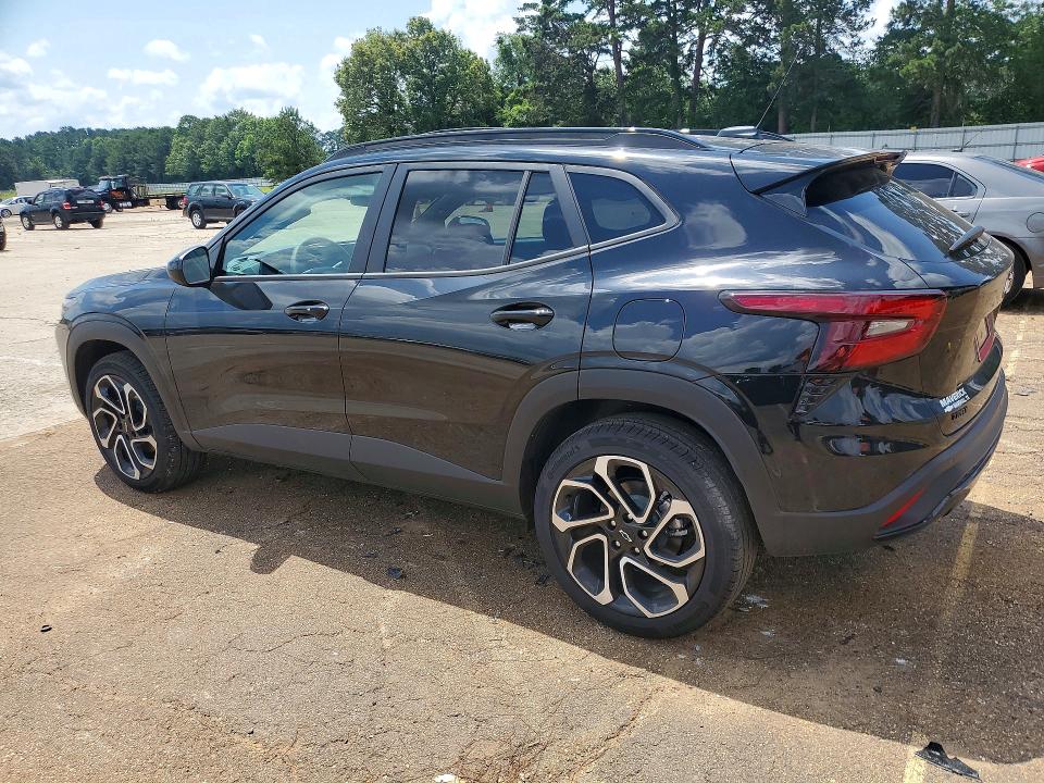 2026 Chevrolet Trax VIN KL77LJEP5TC117042 COPART salvage auction — SIDE, Tx - Salvage Vehicle Title, sold $11,300 on 2026-07-13 (photo 2)