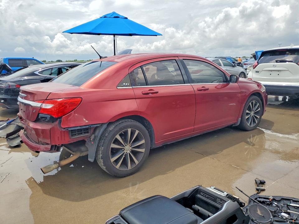 2014 Chrysler VIN 1C3CCBBB6EN197883 COPART salvage auction — REAR END, Tx - Salvage Vehicle Title, sold $775 on 2026-07-09 (photo 3)