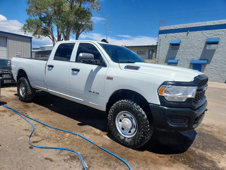 2022 Ram 2500 VIN 3C6UR5HJ6NG342855 COPART salvage auction — MINOR DENT/SCRATCHES, NM - CERTIFICATE OF TITLE (P), sold $11,300 on 2026-07-09 (photo 4)