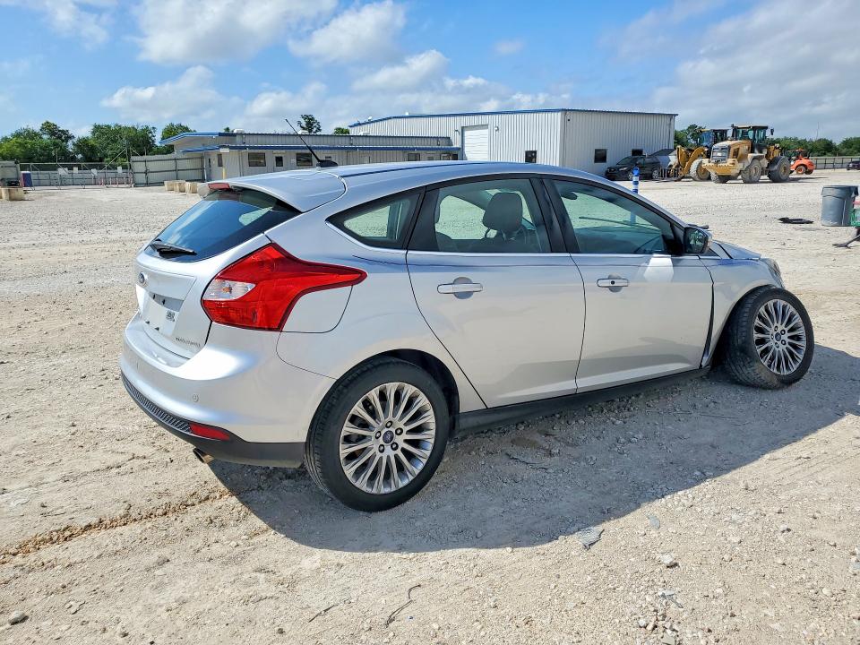 2012 Ford VIN 1FAHP3N2XCL181272 COPART salvage auction — FRONT END, Tx - Salvage Vehicle Title, sold $275 on 2026-07-09 (photo 3)