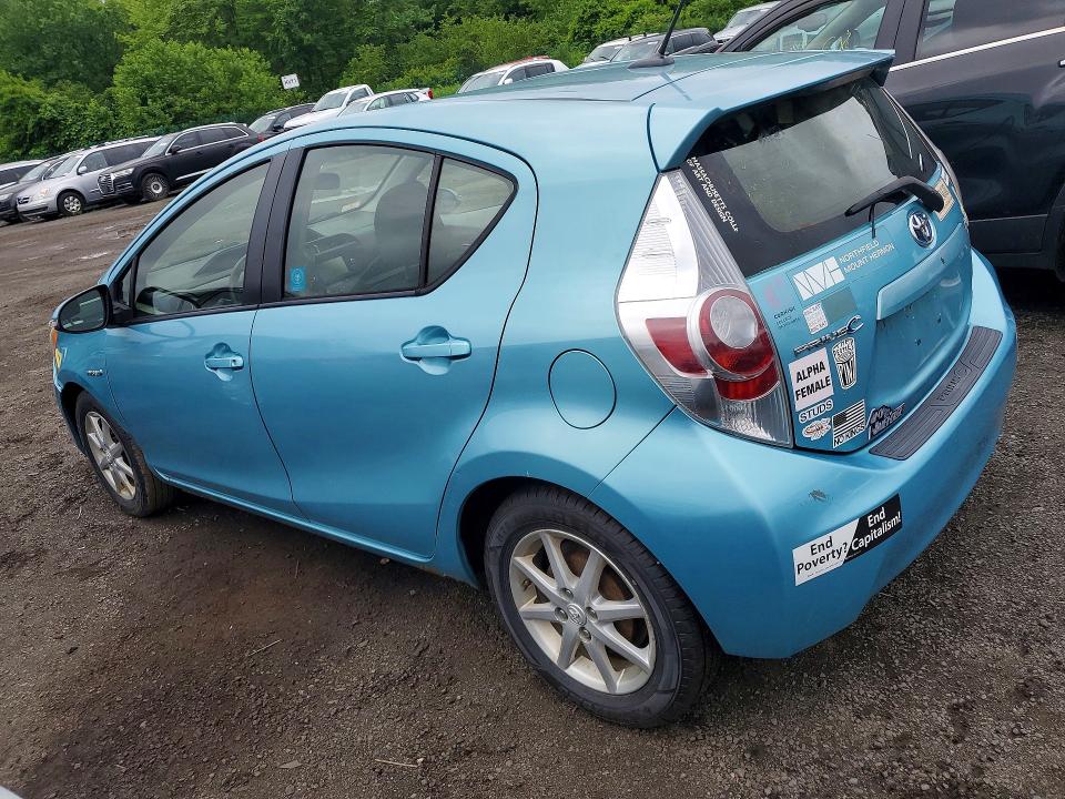 2013 Toyota Prius c VIN JTDKDTB32D1043986 COPART salvage auction — UNDERCARRIAGE, Ma - Certificate Of Title, sold $1,900 on 2026-07-03 (photo 2)