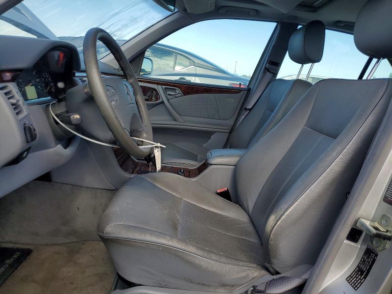 2001 Mercedes-benz E-class VIN WDBJF65J71B172327 COPART salvage auction — MINOR DENT/SCRATCHES, Ca - Dis/Dlr/Exp Only Clean Title, sold $1,300 on 2026-07-09 (photo 7)