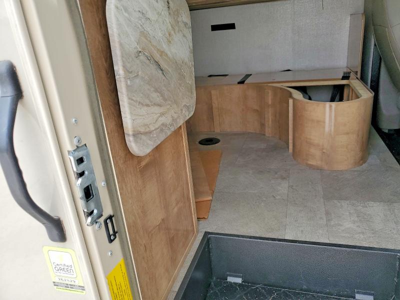 2018 Chevrolet Express VIN 1HA6GUCG1JN008761 COPART salvage auction — HAIL, Salvage Title, sold $26,000 on 2026-08-27 (photo 6)