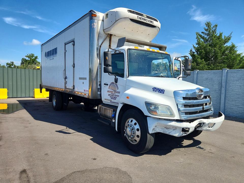 2017 Hino 258/268 VIN 5PVNE8JT7H4S57305 COPART salvage auction — FRONT END, FL - CERT OF TITLE SLVG REBUILDABLE, sold $4,900 on 2026-07-15 (photo 4)