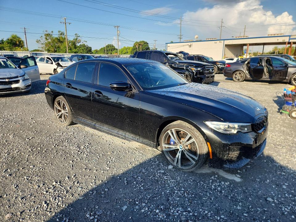 2021 BMW M3 VIN 3MW5U9J07M8B65498 COPART salvage auction — NORMAL WEAR, Fl - Cert Of Title-Flood & Rebuilt (P), sold $22,900 on 2026-07-22 (photo 4)