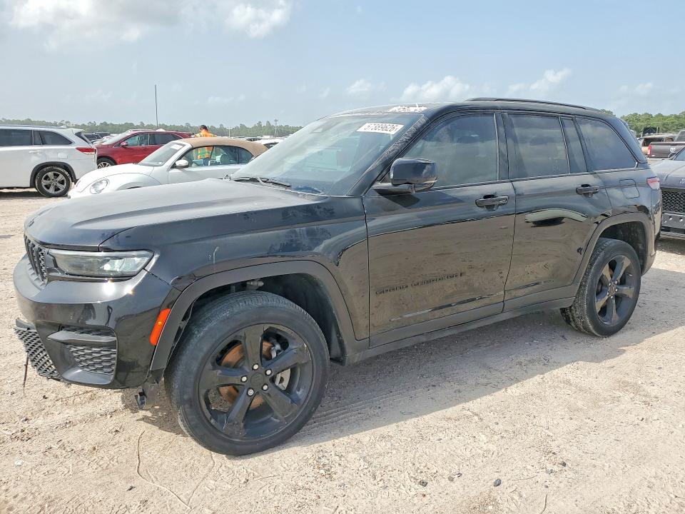 2024 Jeep Cherokee VIN 1C4RJHAGXRC163281 COPART salvage auction — FRONT END, Tx - Salvage Vehicle Title (P), sold $12,900 on 2026-07-10 (photo 1)