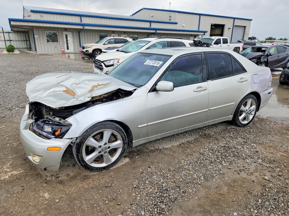 2002 Lexus Is VIN JTHBD192420064065 COPART salvage auction — FRONT END, In - Cert Of Title-Salvage Title, sold $500 on 2026-07-16 (photo 1)