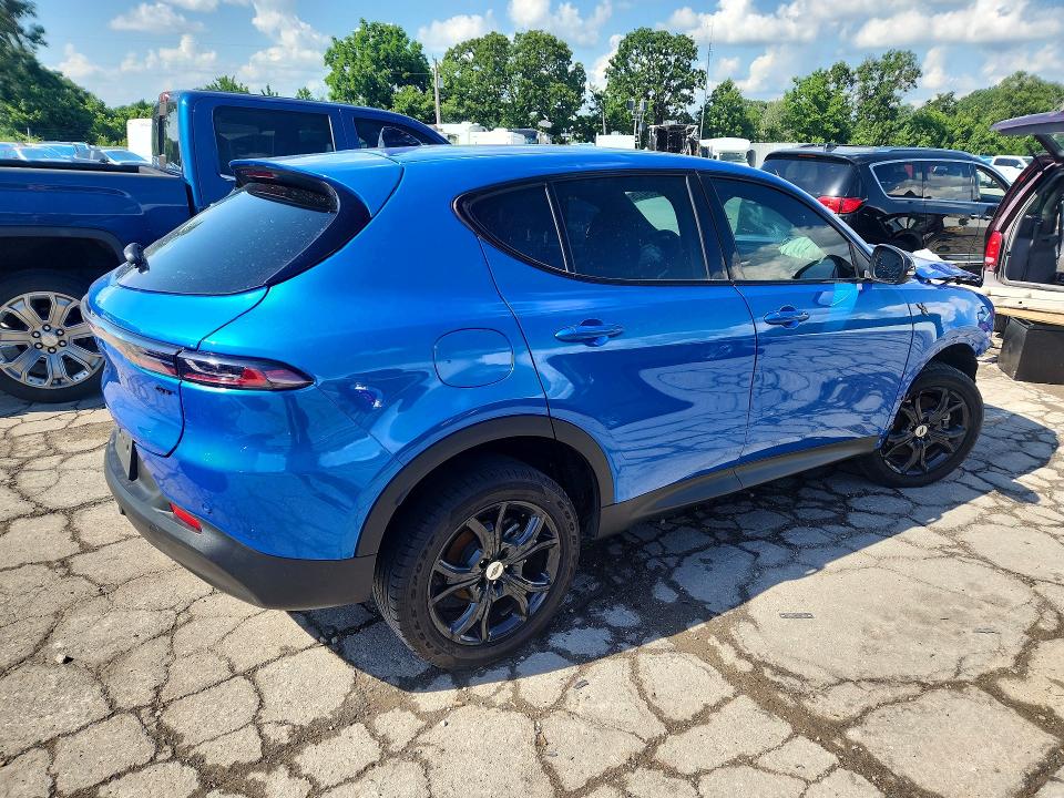 2024 Dodge Hornet VIN ZACNDFAN6R3A25006 COPART salvage auction — FRONT END, Mo - Salvage Certificate Of Title, sold $925 on 2026-08-10 (photo 3)