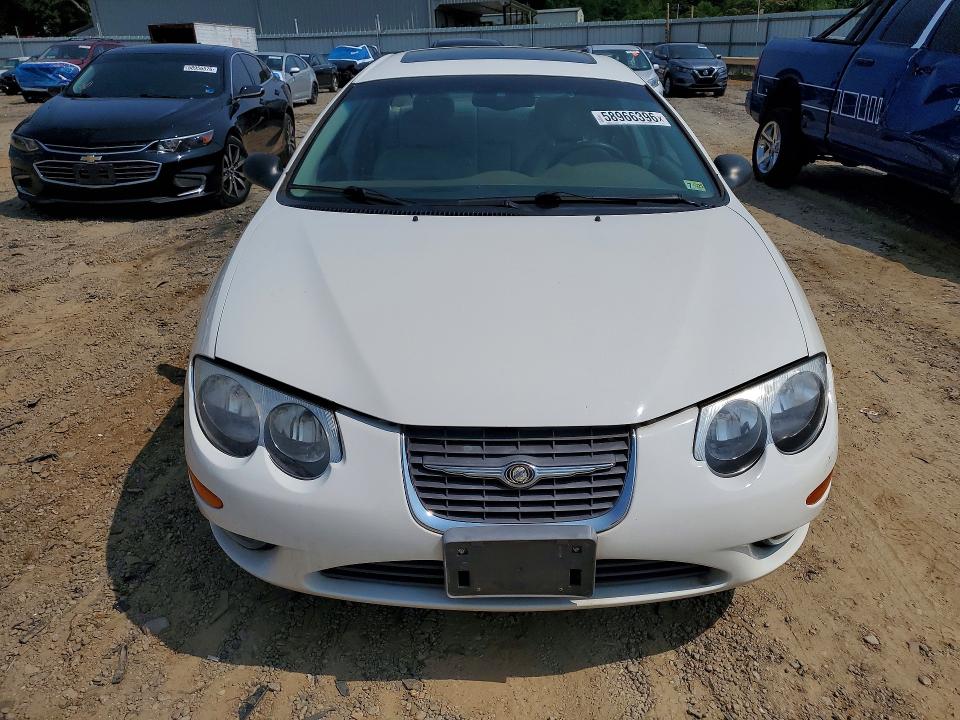2000 Chrysler 300m VIN 2C3HE66G1YH343133 COPART salvage auction — MINOR DENT/SCRATCHES, Va - Certificate Of Title, sold $325 on 2026-07-06 (photo 5)