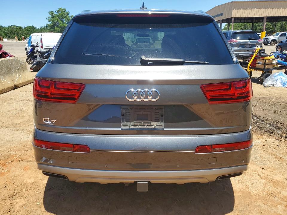 2019 Audi Q7 VIN WA1LAAF74KD013733 COPART salvage auction — UNDERCARRIAGE, SC - CERT OF TITLE-SALVAGE, sold $4,300 on 2026-07-24 (photo 6)