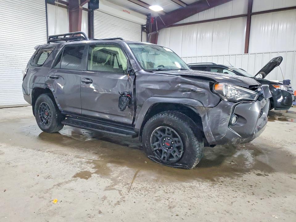 2018 Toyota VIN JTEBU5JR1J5485322 COPART salvage auction — ROLLOVER, Pa - Certificate Of Salvage, sold $425 on 2026-07-29 (photo 4)