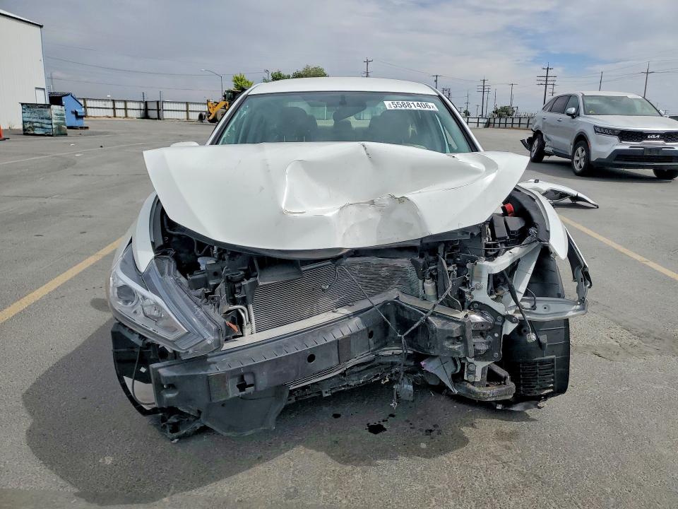2017 Nissan Altima VIN 1N4AL3AP5HN346378 COPART salvage auction — FRONT END, Id - Salvage Certificate Of Title, sold $90 on 2026-07-23 (photo 5)