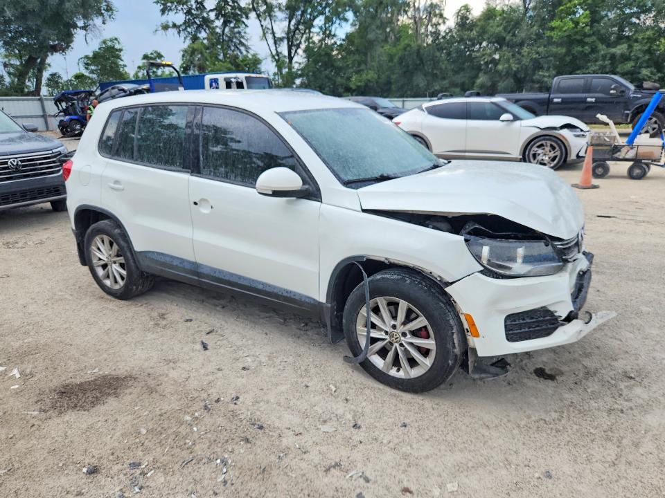 2014 Volkswagen VIN WVGBV3AX9EW603388 COPART salvage auction — FRONT END, Fl - Certificate Of Destruction, sold $800 on 2026-07-14 (photo 4)