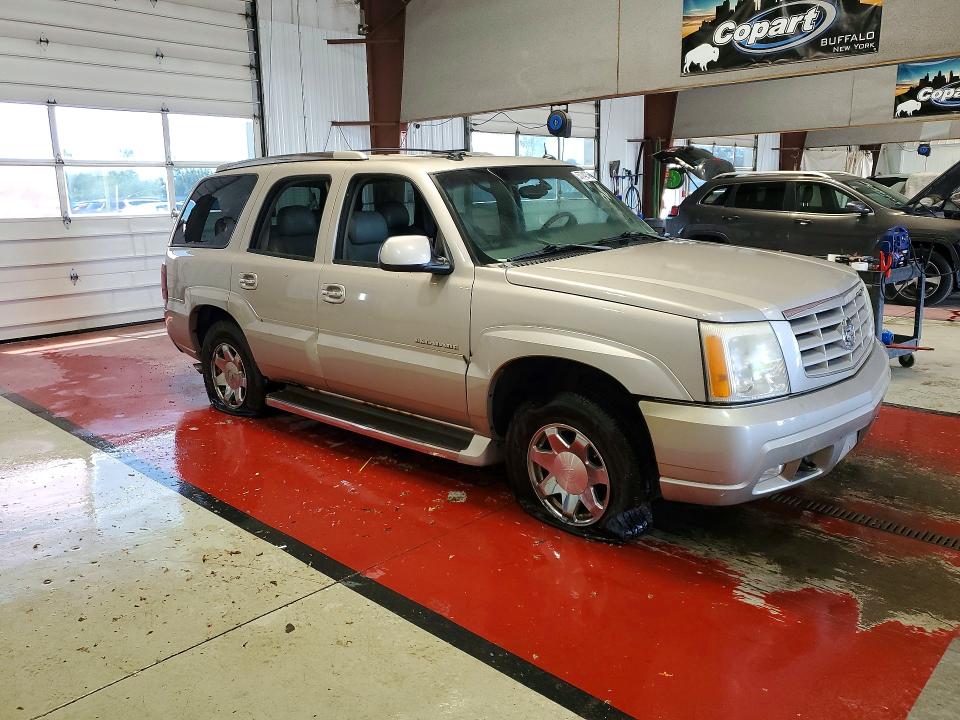 2005 Cadillac Escalade VIN 1GYEK63N45R191865 COPART salvage auction — VANDALISM, Ny - Mv-907A Salvage Certificate, sold $450 on 2026-07-06 (photo 4)