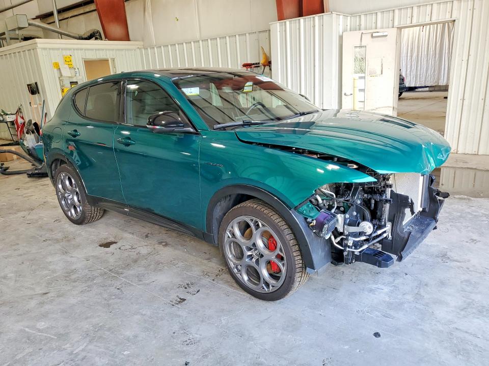 2024 Alfa romeo Tonale VIN ZASPATDW8R3059759 COPART salvage auction — FRONT END, Ny - Mv-907A Salvage Certificate, sold $14,100 on 2026-08-12 (photo 4)