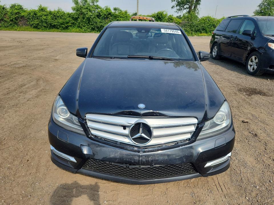 2013 Mercedes-benz C-klasse VIN WDDGF8JB5DA797802 COPART salvage auction — FRONT END, Qc - Gravement Accidente, sold $575 on 2026-07-28 (photo 5)