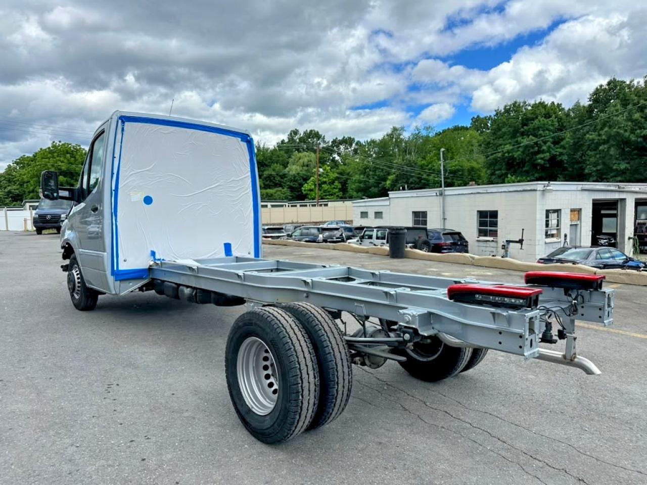2025 Mercedes-Benz Sprinter VIN W1X9N33Y1SN355924 COPART salvage auction — Front End, VA - CERTIFICATE OF TITLE, sold $31,250 on 2026-07-01 (photo 2)
