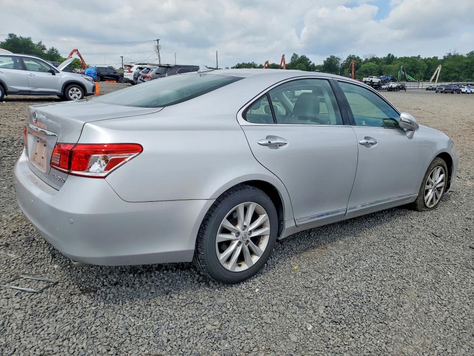 2010 Lexus ES VIN JTHBK1EG2A2362950 COPART salvage auction — MINOR DENT/SCRATCHES, Nj - Cert Of Title-Salvage, sold $4,250 on 2026-07-31 (photo 3)
