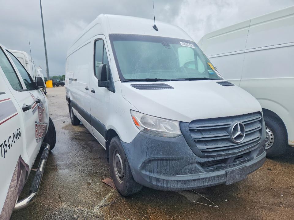 2021 Mercedes-benz Sprinter VIN W1Y40CHY1MT059569 COPART salvage auction — MINOR DENT/SCRATCHES, Wv - Certificate Of Title, sold $8,100 on 2026-07-29 (photo 4)