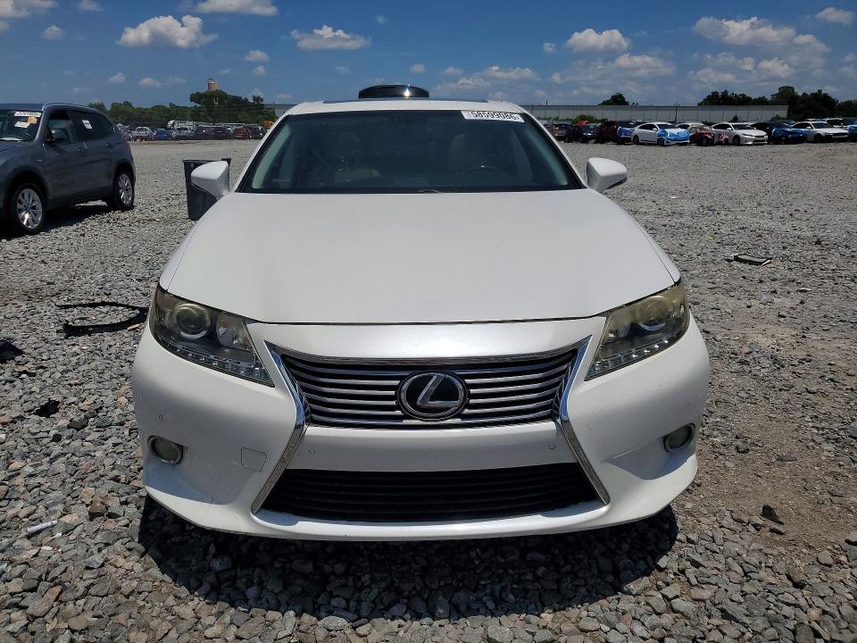 2014 Lexus VIN JTHBK1GG0E2113582 COPART salvage auction — MINOR DENT/SCRATCHES, Fl - Cert Of Title-Salvage Theft, sold $3,800 on 2026-07-15 (photo 5)