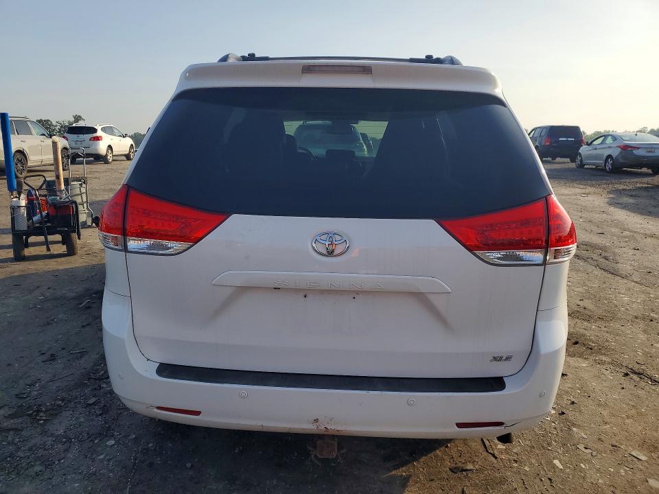 2014 Toyota Sienna VIN 5TDYK3DC6ES457001 COPART salvage auction — FRONT END, Va - Certificate Of Title, sold $4,300 on 2026-07-08 (photo 6)
