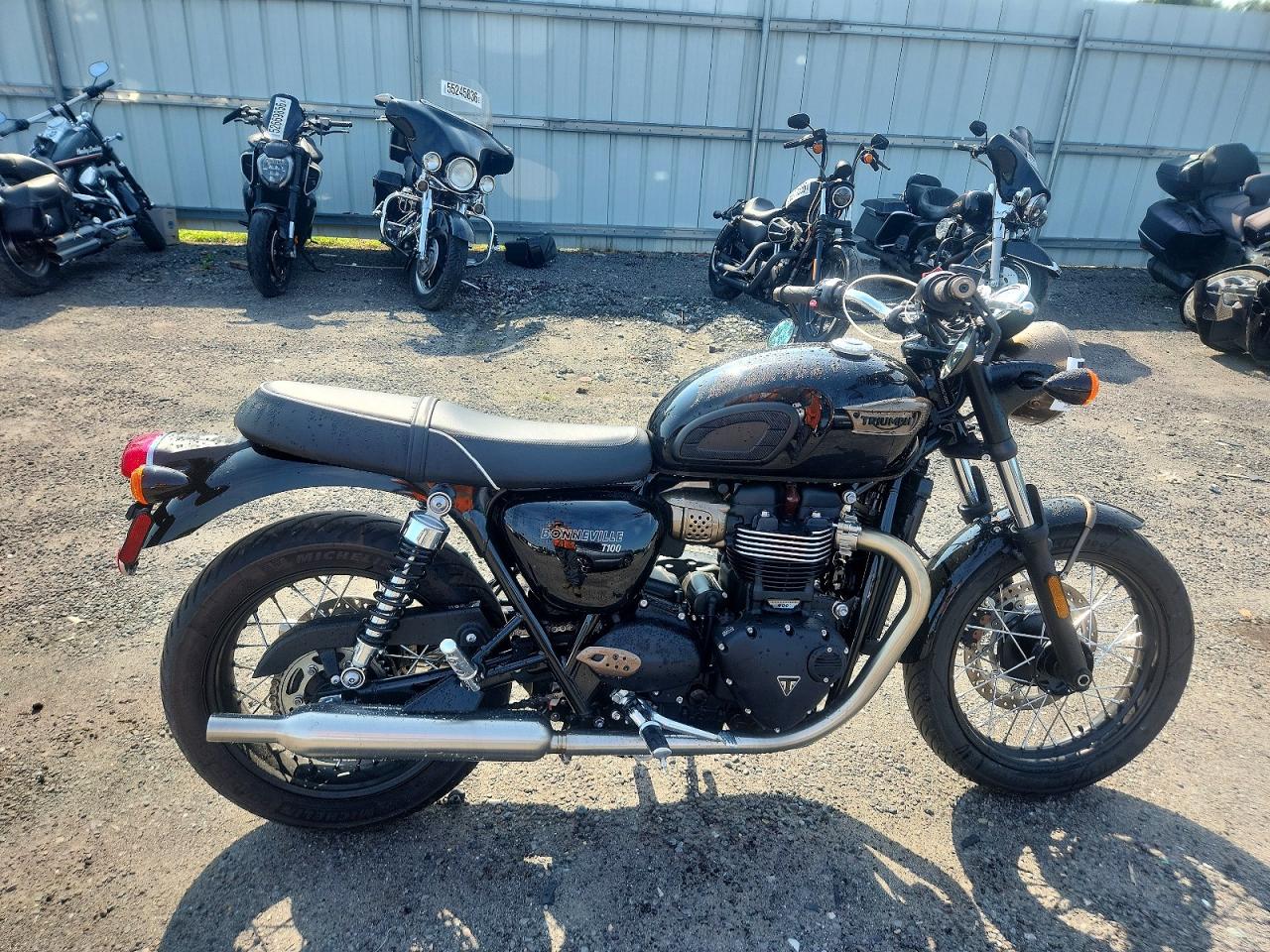 2024 Triumph Motorcycle BONNEVILLE VIN SMTD10G71RTBP4158 COPART salvage auction — Minor Dent/Scratches, MA - CERT OF TITLE-SALVAGE (P), sold $3,250 on 2026-07-09 (photo 1)