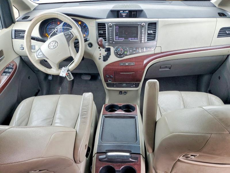 2011 Toyota Sienna VIN 5TDDK3DC9BS013508 COPART salvage auction — FRONT END, Il - Salvage Certificate, sold $2,700 on 2026-07-24 (photo 8)