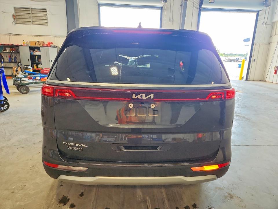 2024 Kia Carnival VIN KNDNC5H33R6442628 COPART salvage auction — ROOF, NC - DEALER ONLY CLEAN TITLE, sold $6,200 on 2026-07-23 (photo 6)