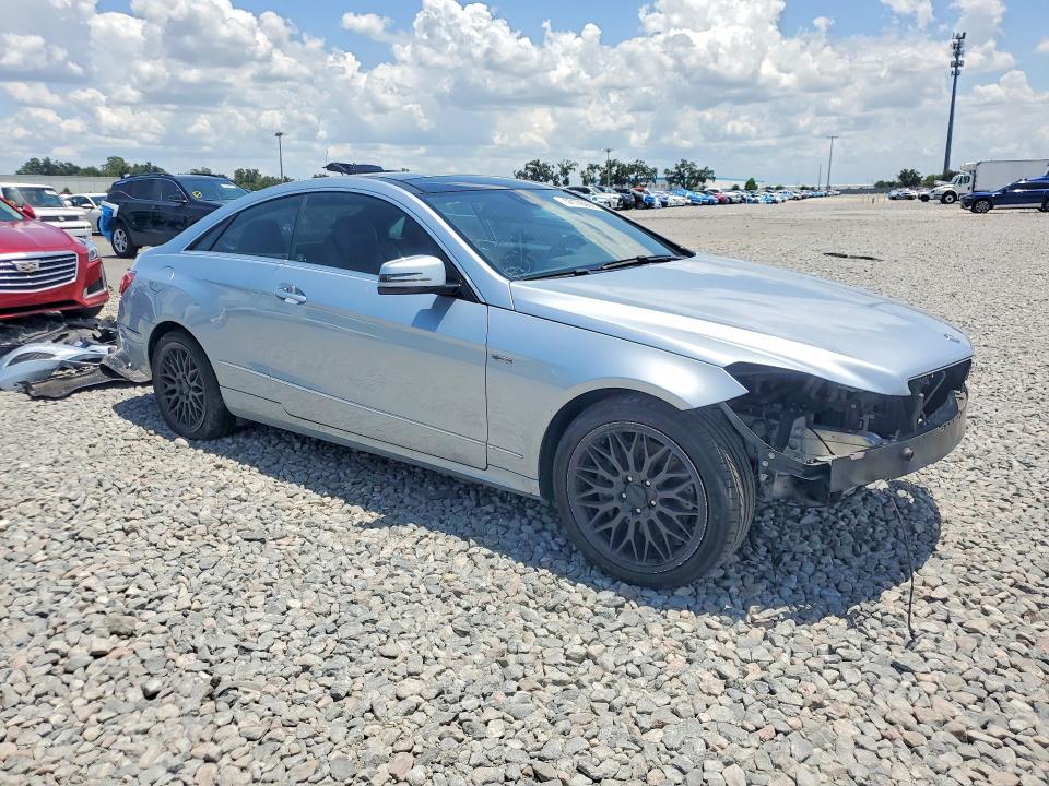 2014 Mercedes-benz E-klasse VIN WDDKJ5KB1EF284251 COPART salvage auction — FRONT END, FL - CERT OF TITLE SLVG REBUILDABLE, sold $1,200 on 2026-07-27 (photo 4)