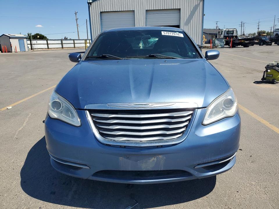 2011 Chrysler 200 VIN 1C3BC1FG8BN553614 COPART salvage auction — REAR END, Id - Certificate Of Title, sold $300 on 2026-07-09 (photo 5)