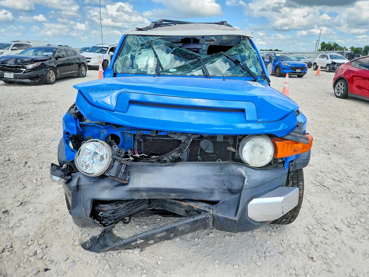 2007 Toyota FJ Cruiser VIN JTEZU11F770015198 COPART salvage auction — Front End, MT - CERTIFICATE OF TITLE, sold $3,100 on 2026-07-09 (photo 5)