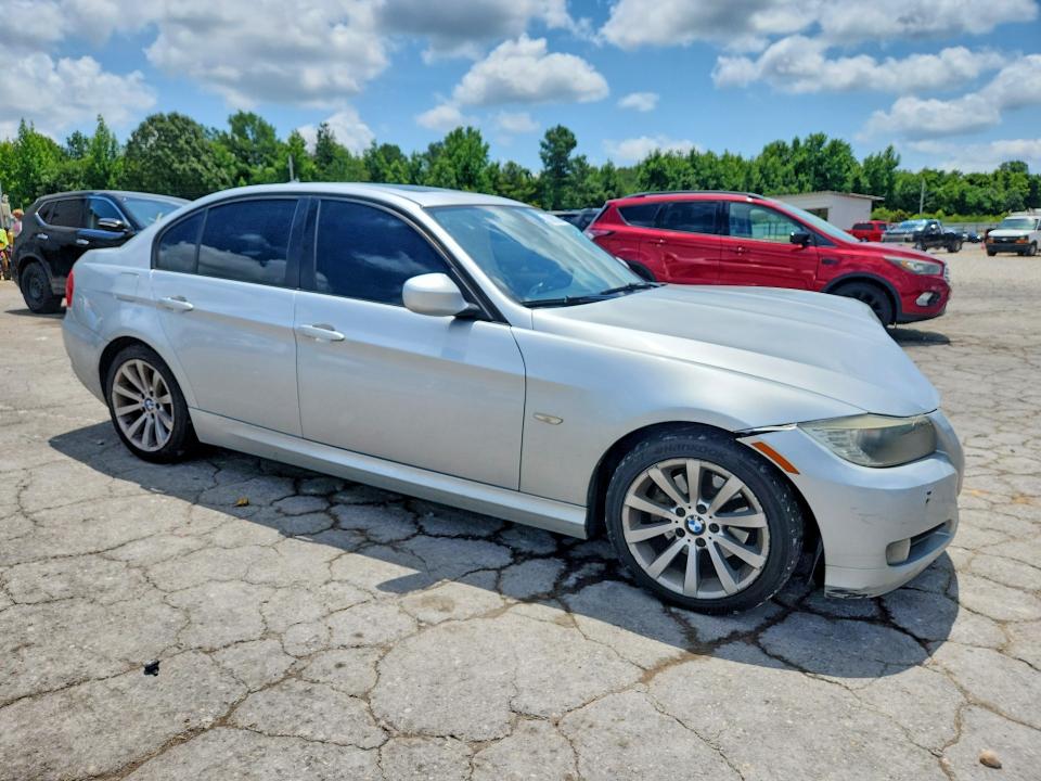 2011 BMW 3 series VIN WBAPH7G51BNN06523 COPART salvage auction — FRONT END, Tn - Certificate Of Title, sold $525 on 2026-07-07 (photo 4)