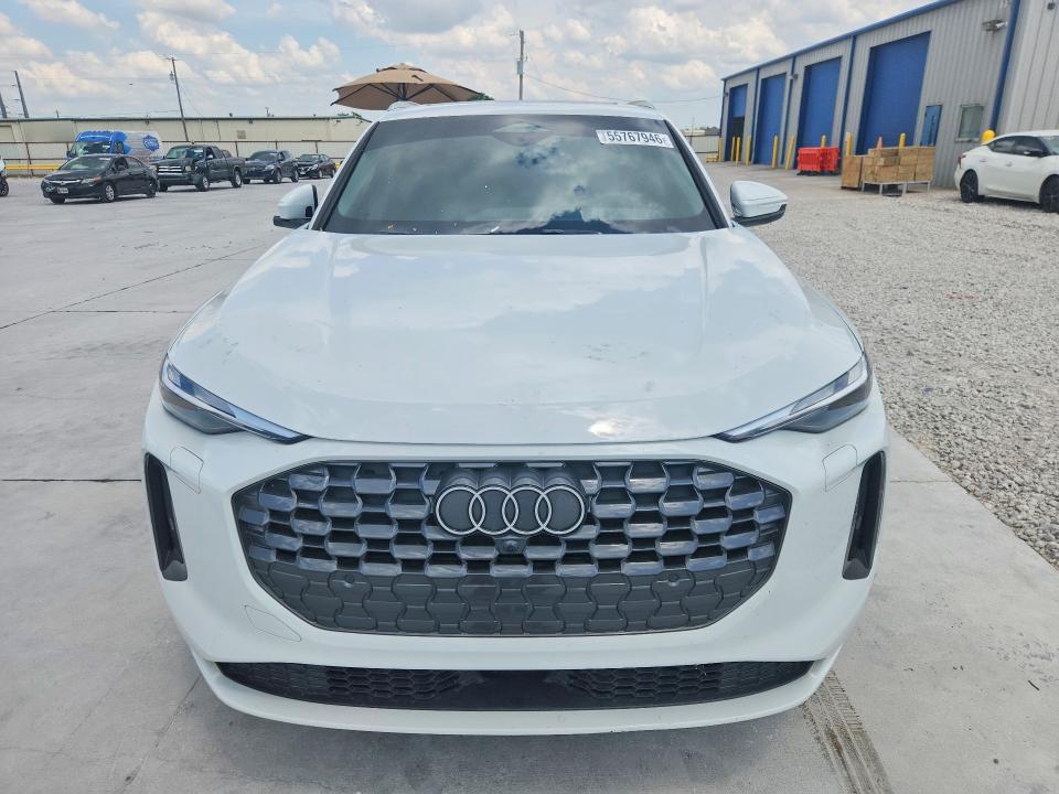 2025 Audi Q5 VIN WA11AAGU1S2025555 COPART salvage auction — WATER/FLOOD, Tx - Salvage Title-Flood Damage, sold $22,200 on 2026-07-14 (photo 5)