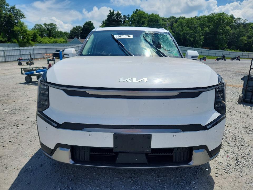 2026 Kia Ev9 VIN 5XYAFFS54TG010141 COPART salvage auction — ROOF, Nc - Salvage Certificate Of Title, sold $9,700 on 2026-07-29 (photo 5)