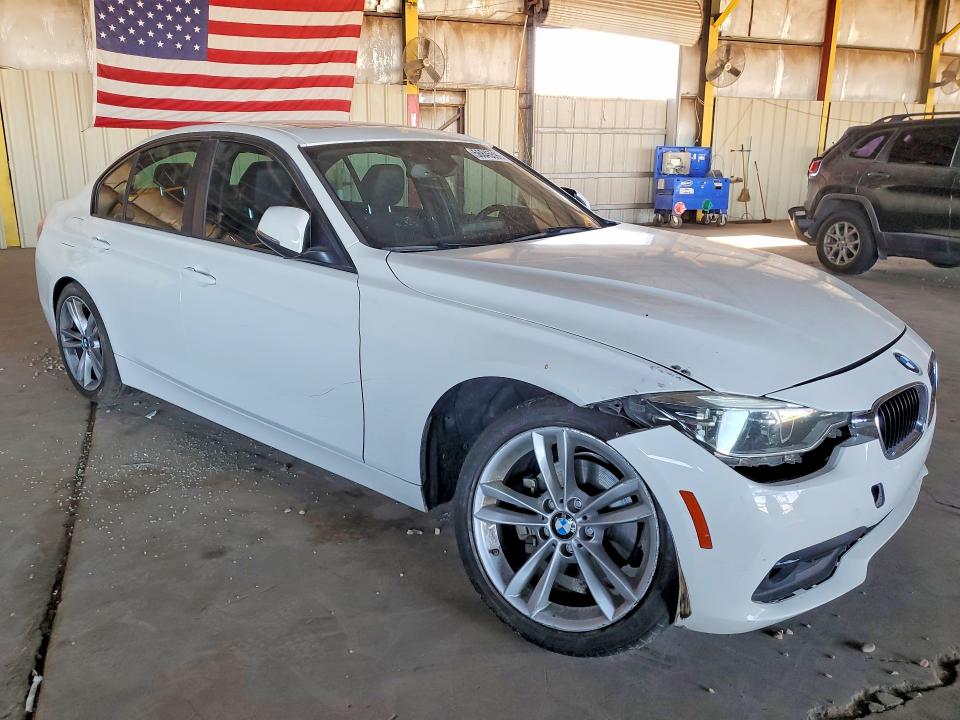 2018 BMW 3er VIN WBA8E1G58JNU92791 COPART salvage auction — FRONT END, Az - Cert Of Title - Salvage, sold $2,800 on 2026-08-03 (photo 4)