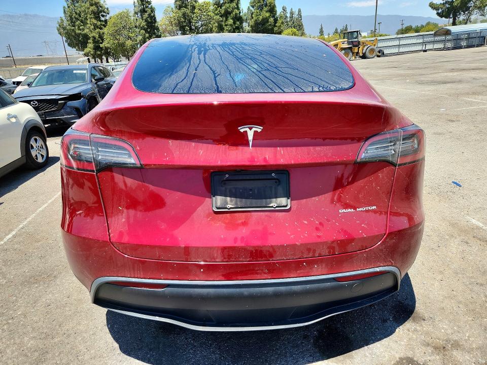 2024 Tesla Model y VIN 7SAYGAEE5RF015930 COPART salvage auction — FRONT END, Ca - Salvage Certificate, sold $5,700 on 2026-07-28 (photo 6)