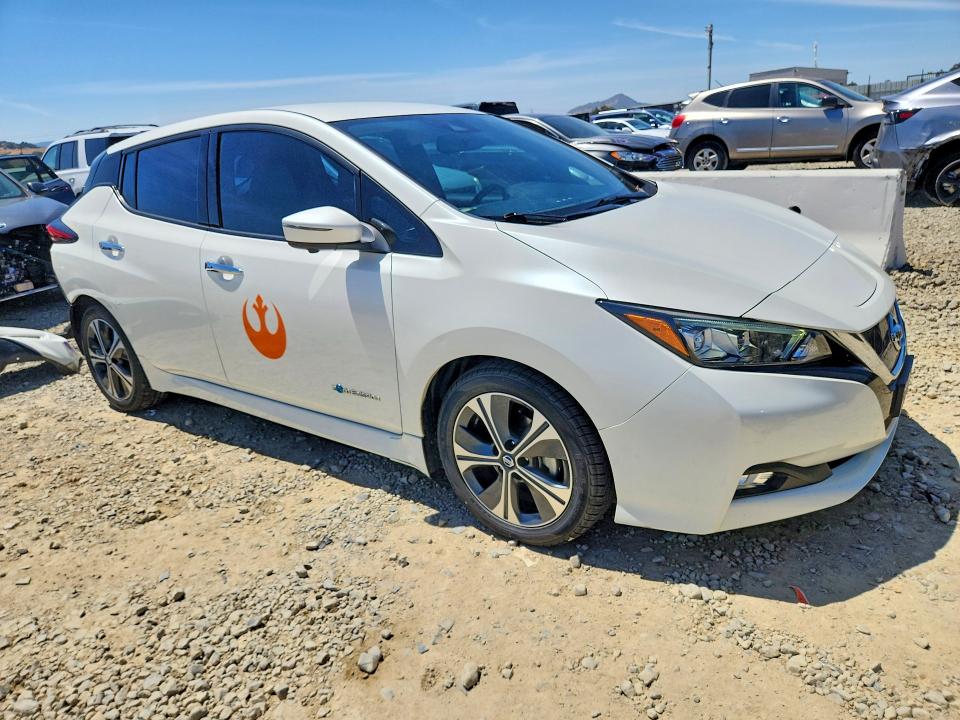2019 Nissan Leaf VIN 1N4AZ1CP1KC303515 COPART salvage auction — REAR END, Ca - Salvage Certificate, sold $4,550 on 2026-07-09 (photo 4)